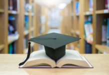 Discurso elaborado para os formados em Psicologia (2022) DISCURSO ELABORADO PARA OS FORMADOS EM PSICOLOGIA (2022)