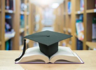 Discurso elaborado para os formados em Psicologia (2022) DISCURSO ELABORADO PARA OS FORMADOS EM PSICOLOGIA (2022)